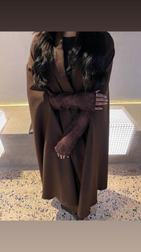 عبايه بني قصه قطريه