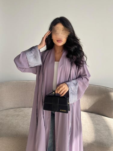 حرير كلوش مع تدخلات حرير مشجر موف فاتح