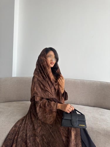 شيفون مشجر بني