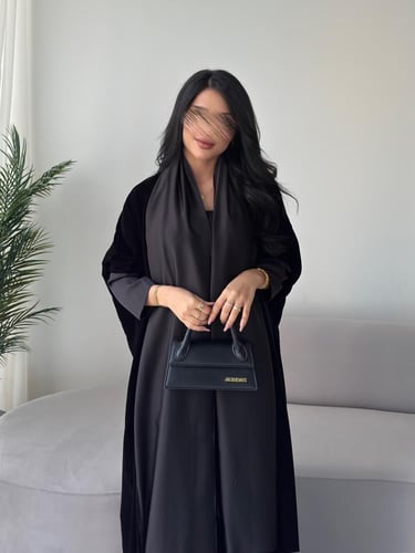 مخمل اسود مع حرير اسود نص بشت