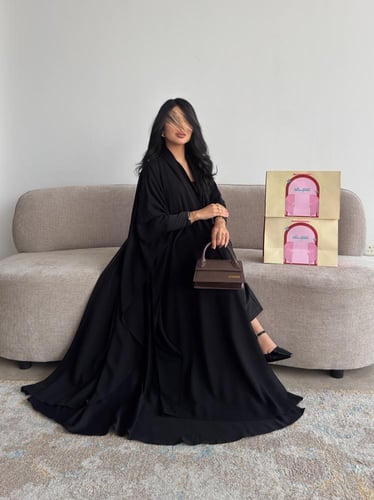 بلاك بيري اسود مع شيفون اسود أكمام استرتش