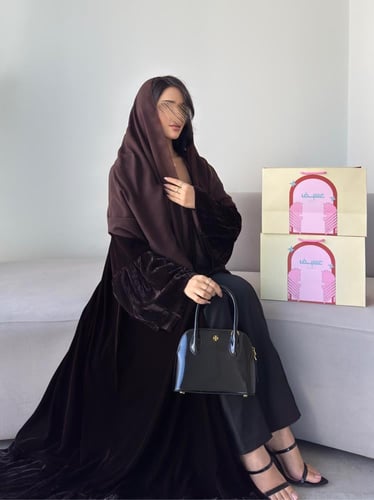 مخمل لون بني مع مخمل مكسر لون بني كلوش كويتي