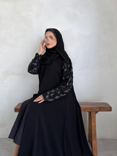 كريب ملكي أكمام دانتيل