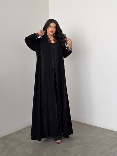 ملكي كوري مع دانتيل فرنسي