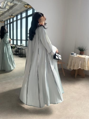 حرير كلوش مع تدخلات حرير مشجر تيفاني