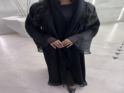 عبايه قمر سوداء