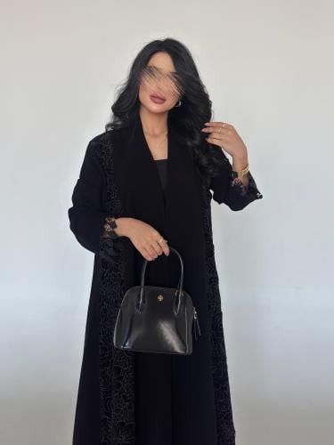 كريب سراميك سواد فاحم مع دانتيل مخمل رسميه ربع كلو...