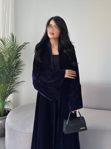 مخمل كحلي مع مخمل مكسر كحلي كلوش كويتي