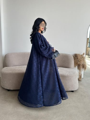 دانتيل مبطن كحلي