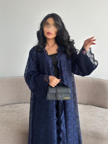 دانتيل مبطن كحلي