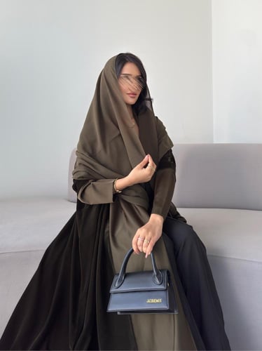 مخمل بني مع حرير بني نص بشت