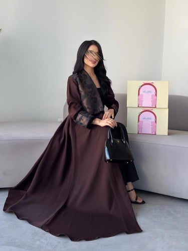 كريب لمار بني مع تدخلات الجاكار البني مع شريطه مخم...