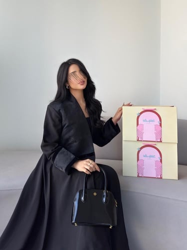 كريب لمار اسود مع تدخلات الجاكار الاسود مع شريطه م...