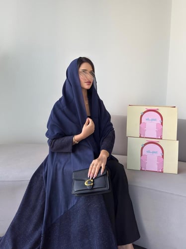 شمواه كحلي مع خامه كلاسيك كحلي رسميه ربع كلوش