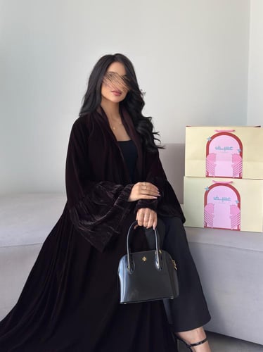 مخمل لون بني مع مخمل مكسر لون بني كلوش كويتي