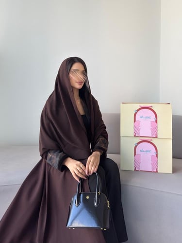 كريب لمار بني مع تدخلات الجاكار البني مع شريطه مخم...