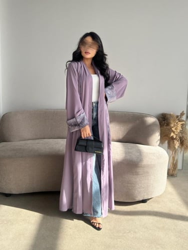 حرير كلوش مع تدخلات حرير مشجر موف فاتح