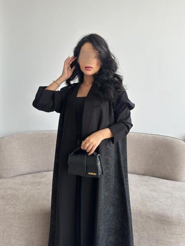 كريب لمار اسود من الأمام ومن الخلف خليه كتان زيتي