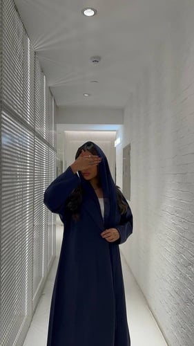 رسميه كحلي بتصميم ياقه