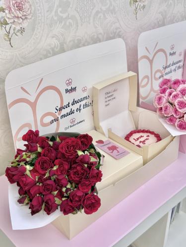 بوكس كيك و ورد