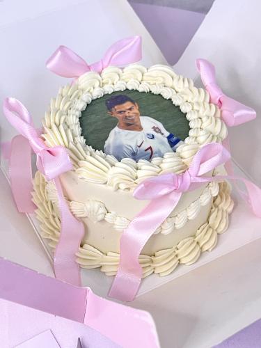 كيكه ٤ انش مع طباعه و فيونكات