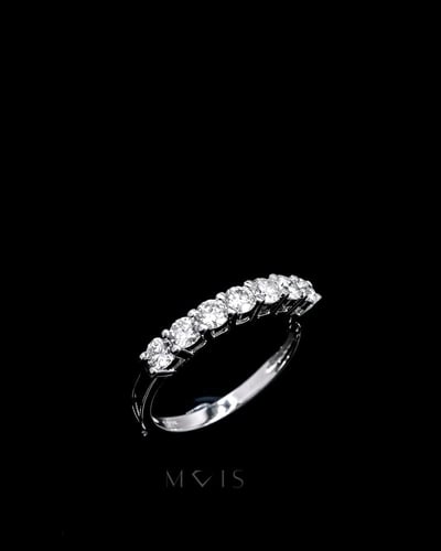 خاتم نصف سولتيرات