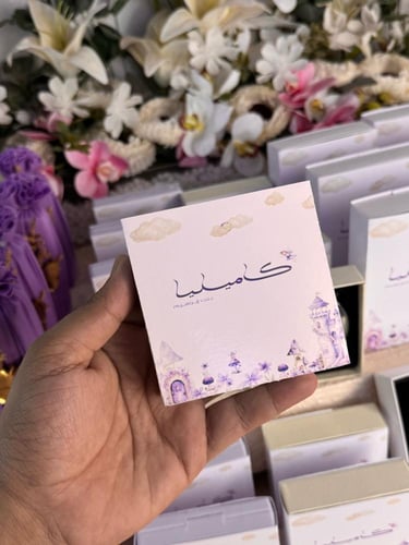 مرايات دائريه مع رسمة فراشه مع الثيم عدد ١٢قطعه