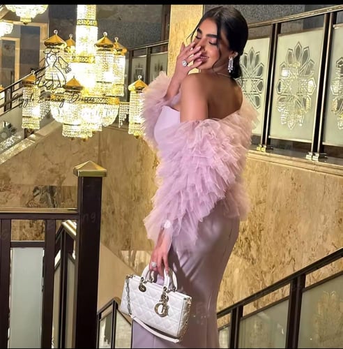 فستان سهره أنيق باللون الوردي