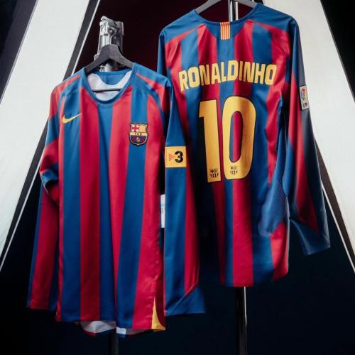 تيشرت برشلونه اصدار خاص لرونالدينهو