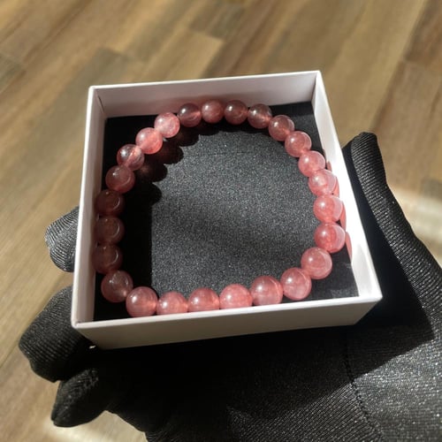 اسوارة من حجر كوارتز الفراولة الطبيعي