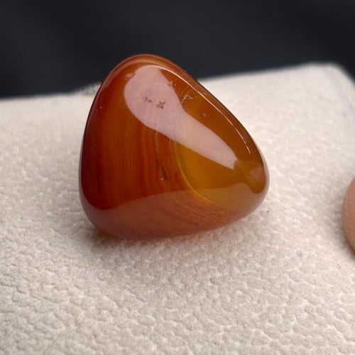 قلادة من حجر العقيق الأحمر الطبيعي مع سلسال فضة