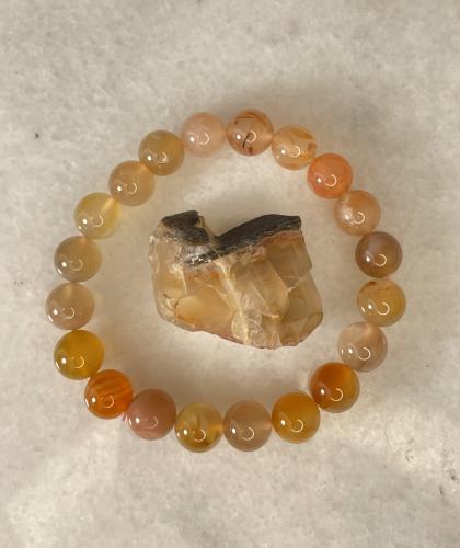 اسوارة من حجر العقيق الطبيعي نوع ساكورا ( حجر الشج...