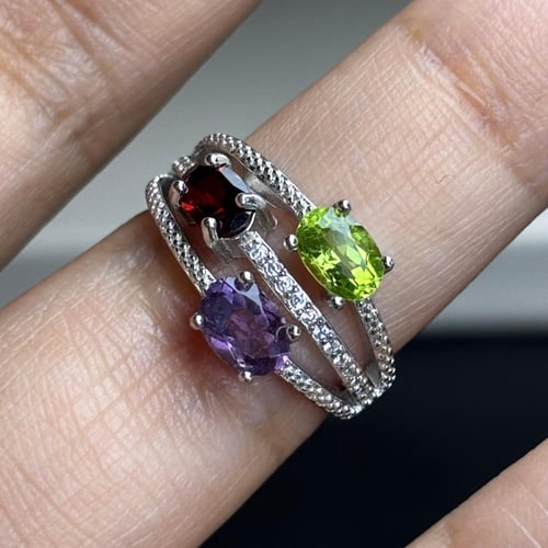 خاتم من اكثر من حجر الجمشت والزبرجد والجارنيت