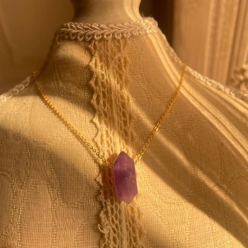 قلادة من حجر الجمشت الطبيعي فضة (925)