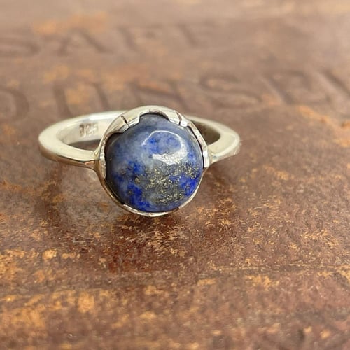 خاتم من الفضة صياغة يدوية من حجر اللازورد الطبيعي