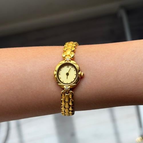 Golden Luxe Watch
