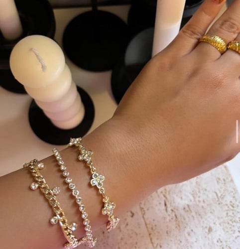 اسوارة تنس كرستال