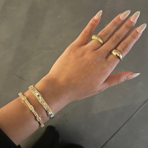 اسوارة العيون ابيض