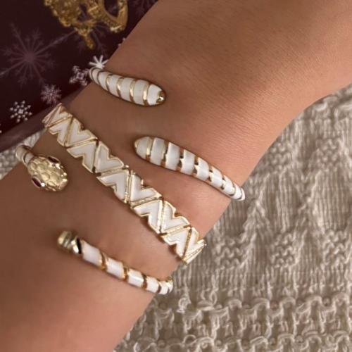 المبروم ابيض