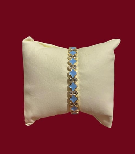 الورد اللولي واقف