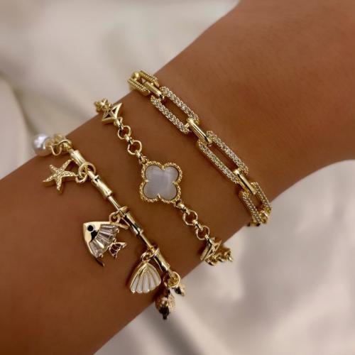 مجموعة السمكة ٤