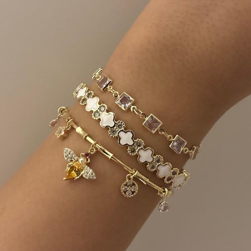 مجموعة النحله مع الورد الابيض