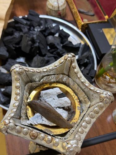 فحم طبيعي 2K / للعود والبخور