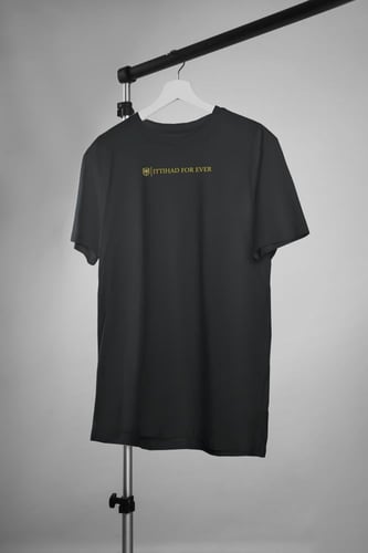 تيشرت الاتحاد مع شعار مضيء