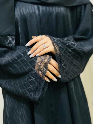 عباية سوداء قماش لارا جاكار صيفي طقطق وكلفة في الي...