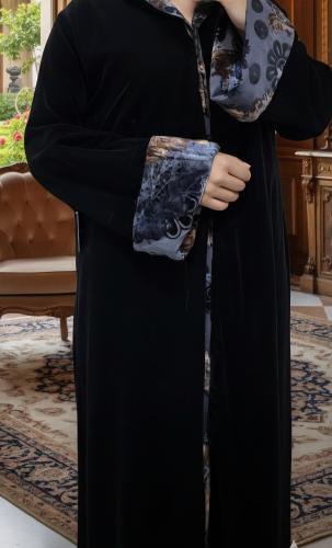 عباية سوداء قماش مخمل شتوي مع كلفة طقطق واحد فقط