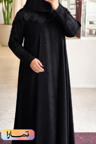 Luxurious black abaya with lace on the front and shoulders – elegant and soft design