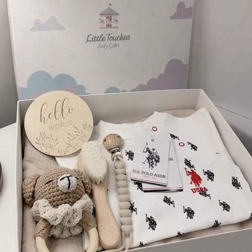 طقم هدية مولود ماركة بولو