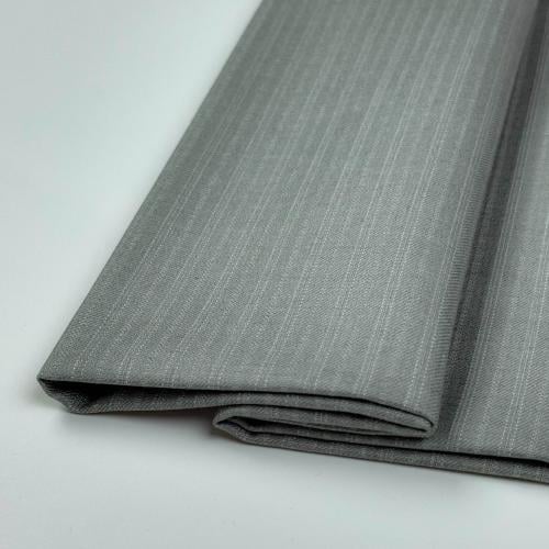 قماش مقلم واسع رمادي فاتح