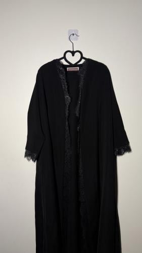 عباية منى